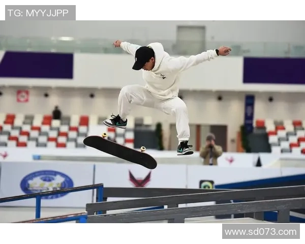 南京滑板队状态分析与发展现状探讨聚焦滑板运动的未来潜力与挑战 南京滑板队状态分析与发展现状探讨聚焦滑板运动的未来潜力与挑战